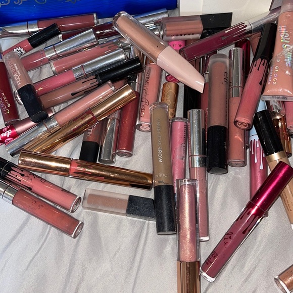 LIPSTICK BUNDLE - Picture 3 of 4